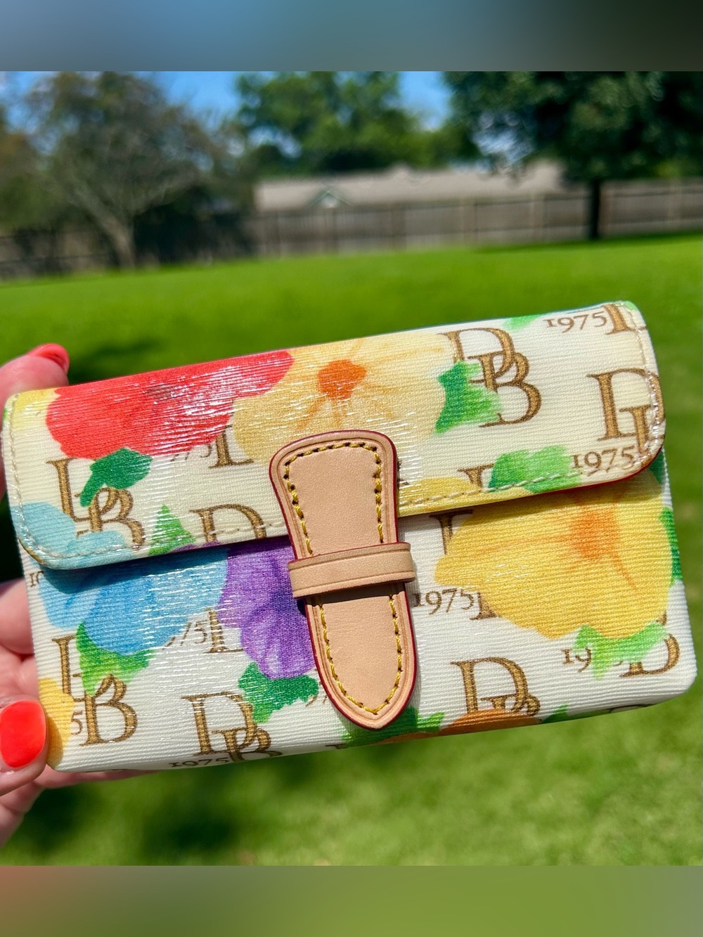 Dooney & Bourke DB 1975 Hibiscus Floral Janine Satchel & Wallet EUC - Picture 13 of 16
